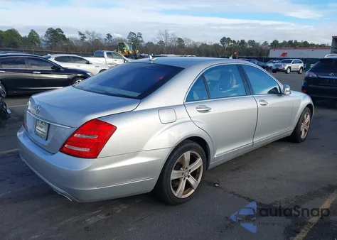 2010 Mercedes-Benz S 550 from USA, damaged, VIN WDDNG7BB8AA294189